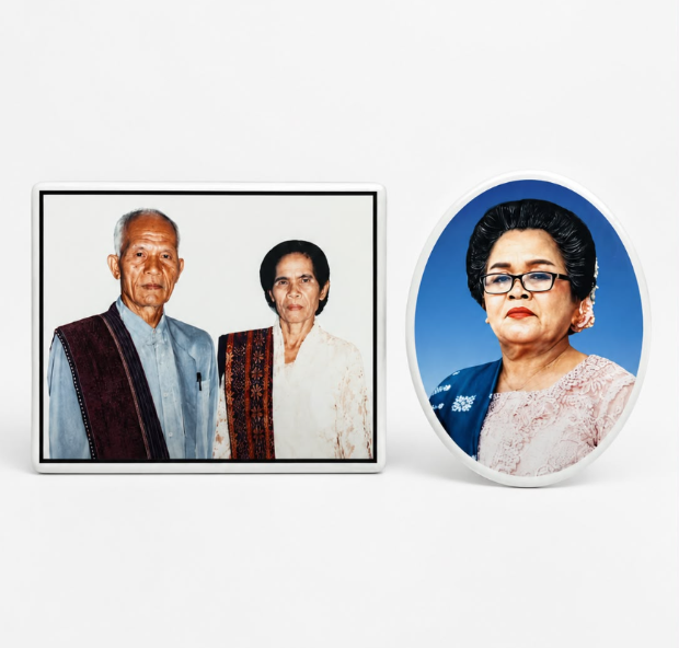 Foto keramik nisan porcelain bentuk oval dan persegi